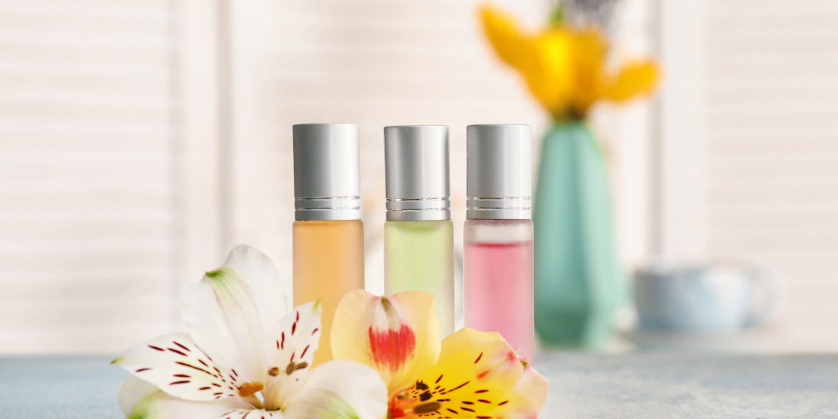 What are the most popular perfume notes and how do they affect the fragrance?